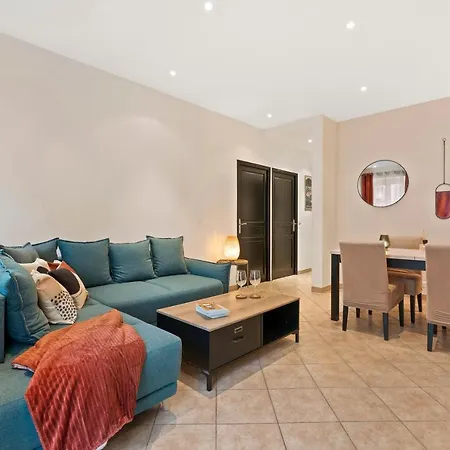 - Renting - Lascaris - Charm & Spacious & Comfort 3p Port Bonaparte Lägenhet *