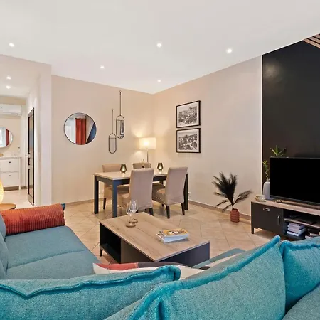 - Renting - Lascaris - Charm & Spacious & Comfort 3p Port Bonaparte Lägenhet